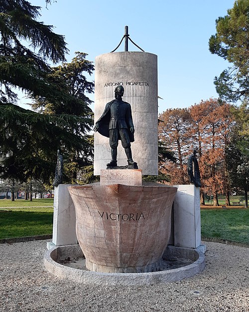 Statue of Antonio Pigafetta in Vicenza