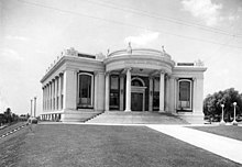 Exterior of Highland Park's original Arroyo Seco Branch Library in 1914. Arroyo Seco Branch Library 1914.jpg
