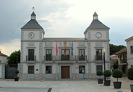 Ayuntamiento de Colmenar del Arroyo - Madrid, Spain.jpg