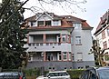 Villa mit Einfriedung