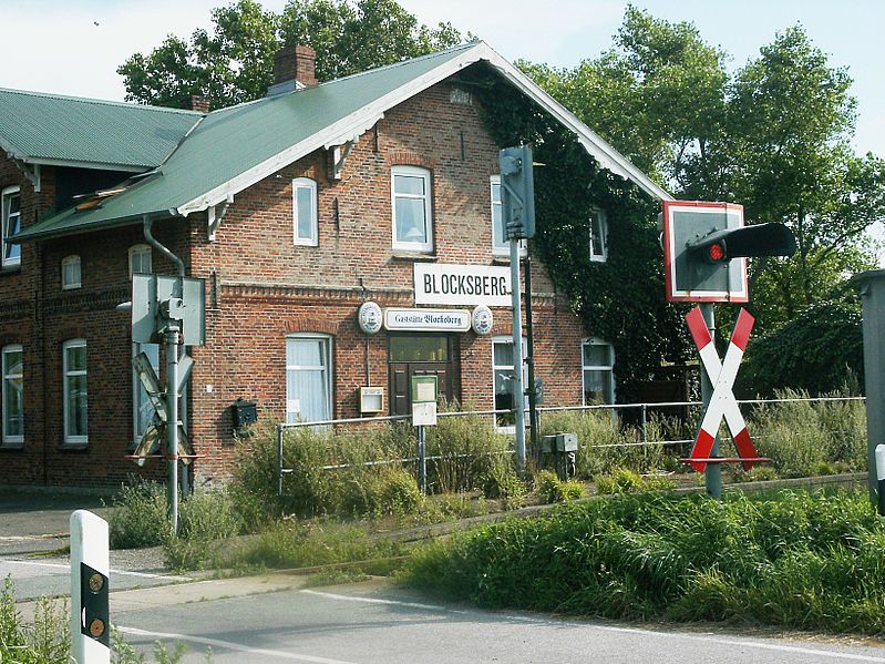 File:Bahnhof-blocksberg-1.jpg