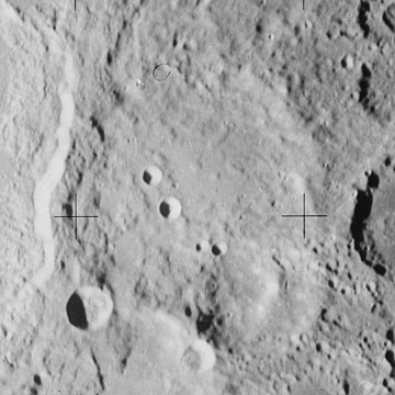 Another view from Apollo 15 Barnard crater AS15-95-12985.jpg