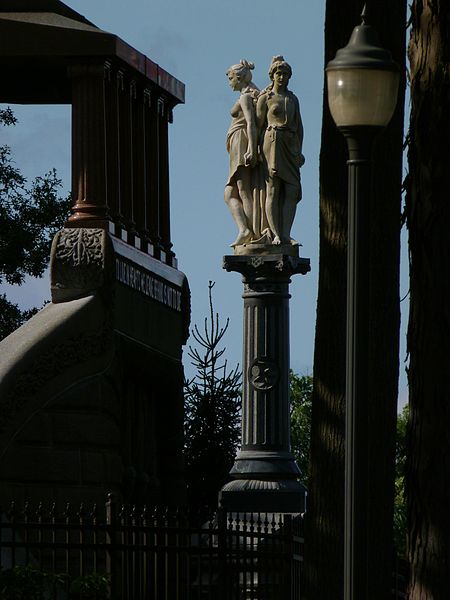 File:Barney Mausoleum in Forest Park - Springfield MA - Flickr - Rusty Clark (34).jpg