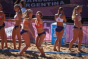 Deutsch: Beachhandball bei den Olympischen Jugendspielen 2018; Tag 3, 10. Oktober 2018; Mädchen, Vorrunde, Gruppe B - Niederlande-Argentinien 2:0 English: Beach handball at the 2018 Summer Youth Olympics at 10 October 2018 – Girls Preliminary Round Group B‎ – Netherlands-Argentina 2:0