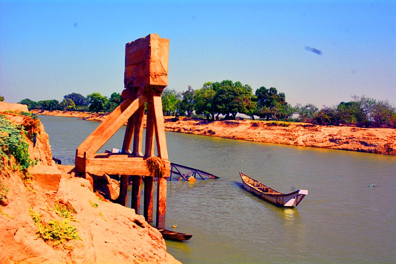 File:Beautiful boat in River Yobe, Bade town, Gashua.jpg