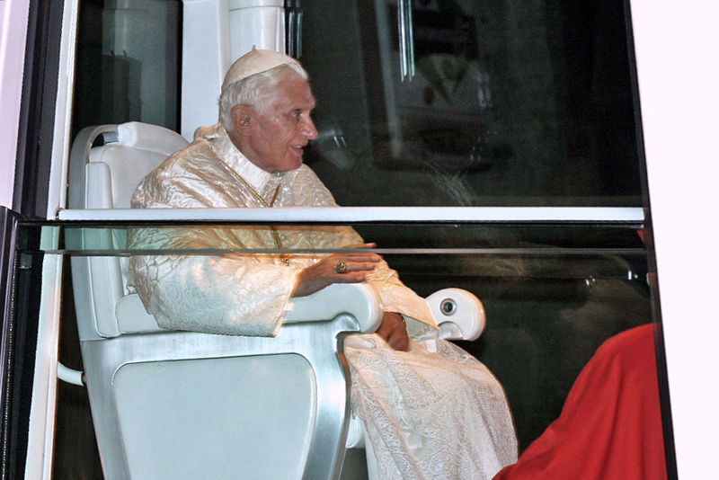 File:Benedictus PP XVI Zagreb 04062011 201.jpg