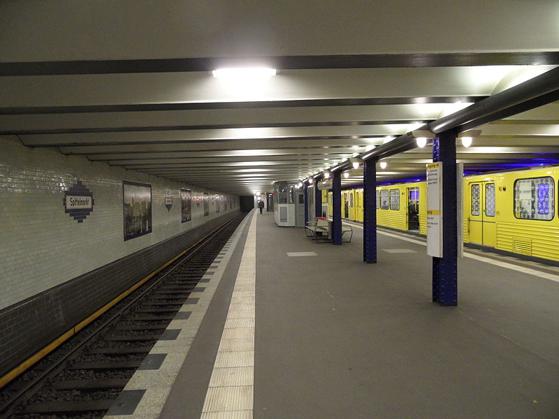 File:Berlin - U-Bahnhof Spittelmarkt - Linie U2 (6314692416).jpg
