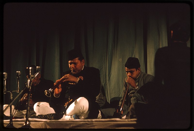 File:Bismillah at Concert1.jpg