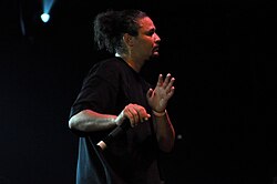 Bizzy Bone keikalla vuonna 2009.