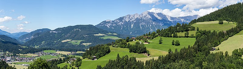 File:Blick von Hochsöll, Tirol, 160622, ako.jpg