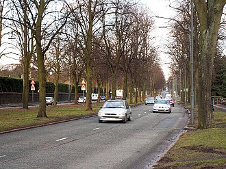 This is a prime example of a boulevard - this one is in Birmingham, England. This is the A38, Bristol Road, which goes on a couple of miles to become a major thoroughfare in central Birmingham. Bristol Road (A38) near Selly Park - Bournbrook - geograph.org.uk - 127662.jpg