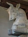 Skulptura bika iz kapitela perzijskega stebra apadane v Perzepolisu