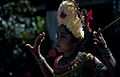COLLECTIE TROPENMUSEUM Een Balinese danseres tijdens een barong- en krisdans TMnr 20017896.jpg