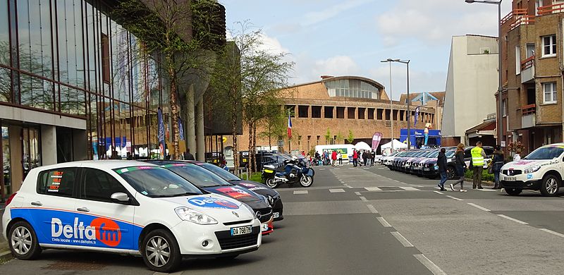 File:Cappelle-la-Grande - Quatre jours de Dunkerque, étape 5, 10 mai 2015, départ (A20).JPG