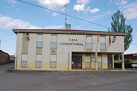 Casa consistorial de Pueblica de Valverde.jpg