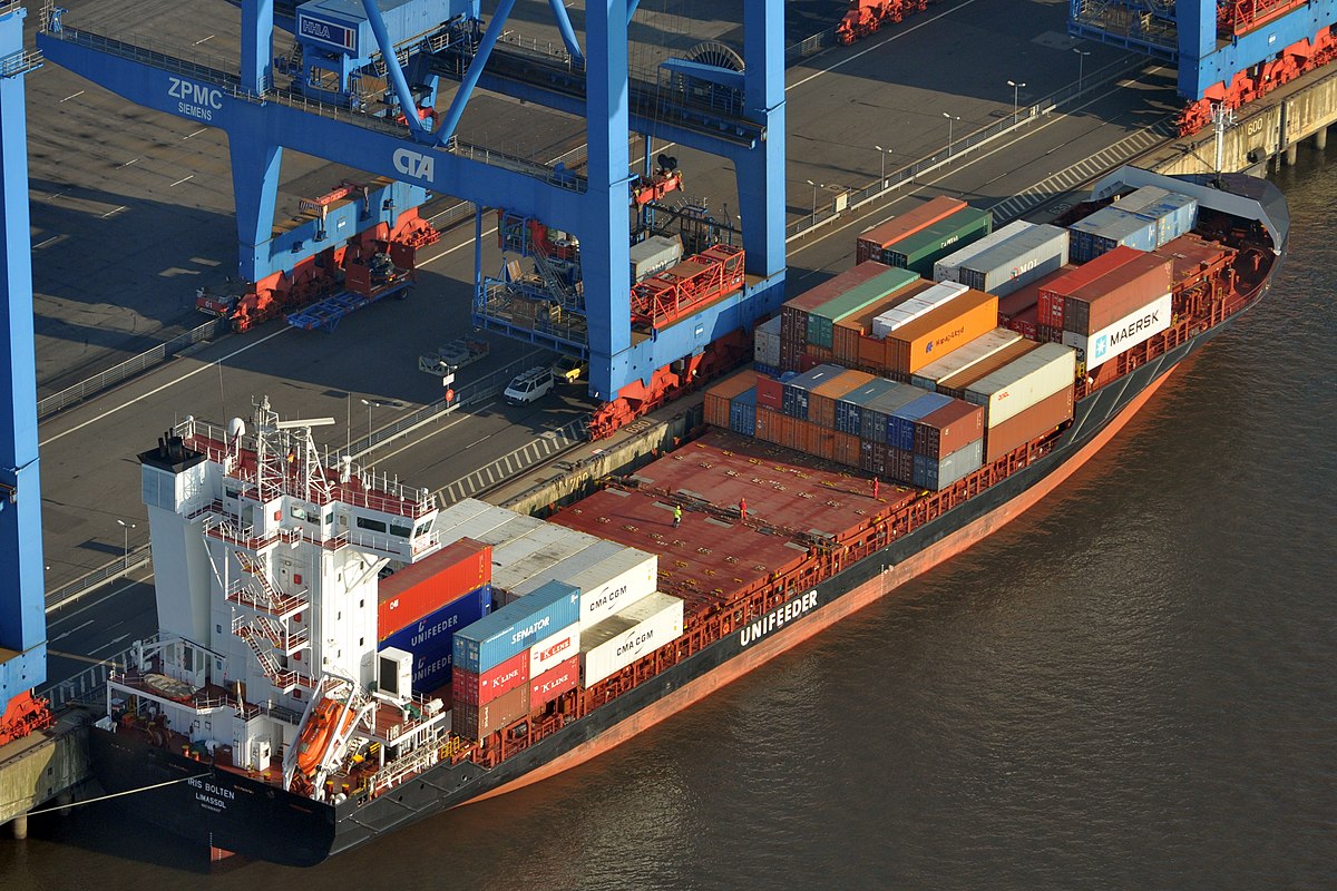 https://upload.wikimedia.org/wikipedia/commons/thumb/3/30/Containerterminal_Altenwerder_%28Hamburg-Altenwerder%29.Iris_Bolten.4.phb.ajb.jpg/1200px-Containerterminal_Altenwerder_%28Hamburg-Altenwerder%29.Iris_Bolten.4.phb.ajb.jpg