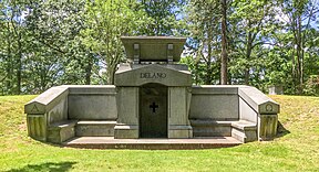 Delano Family Tomb at Riverside Cemetery in Fairhaven, Massachusetts.jpg