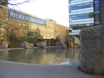 English: Devonian Pond,Ryerson University, Tor...