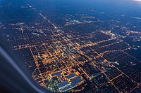 Downtown Lansing, Michigan, Mayıs 2017'de bir sabahın erken saatlerinde havadan görüldüğü gibi.jpg