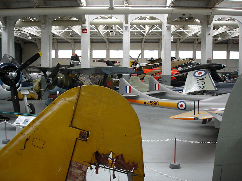 File:Duxford UK Feb2005 hangar.JPG