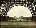 Eiffel Tower arch, 1941-1945.jpg