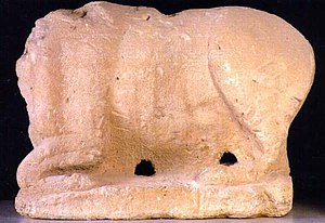 Escultura ibérica de toro del yacimiento de El Oral
