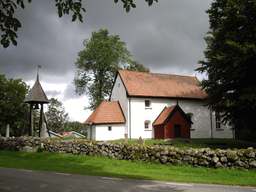 Eriksbergs gamla kyrka från söder