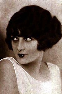 Publicity photo of Evelyn Brent, star of fourteen FBO releases between 1924 and 1926 EvelynBrent1.jpg