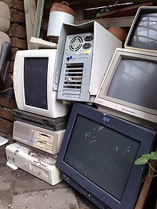 Defective computers in a waste pile Ewaste-pile.jpg