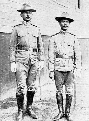 Two Constables posing for a photo in the New York Tribune in 1905.