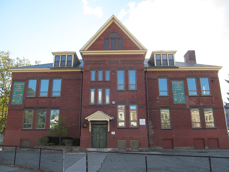 File:Freeland Street School, Worcester MA.jpg