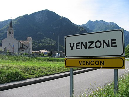 Bilingual road sign (Italian and Friulian) in Friuli-Venezia Giulia