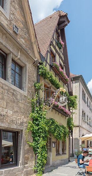 File:Galgengasse 21, Rothenburg ob der Tauber, Alemania, 2023-06-17, DD 04.jpg