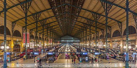ไฟล์:Gare Du Nord Interior, Paris, France - Diliff.jpg
