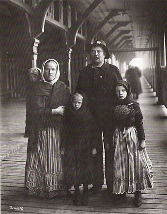 The Yanaluk family, a Slavic immigrant family from Germany - photographed by William James Topley at Quebec City in 1911.