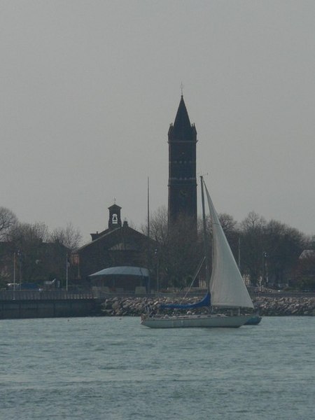 File:Gosport, a yacht passes Holy Trinity church - geograph.org.uk - 499104.jpg