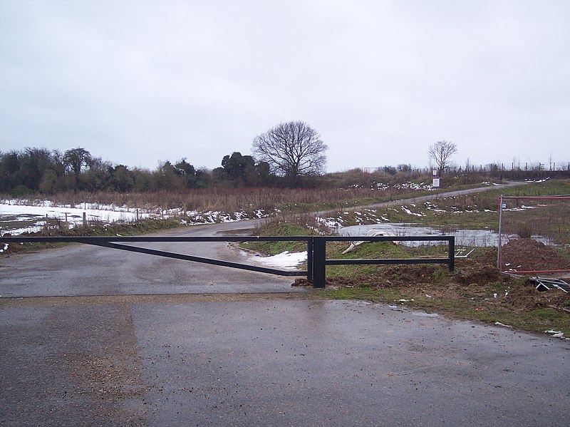 File:Great Easthill Way - geograph.org.uk - 1671959.jpg