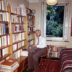 Hans Martin Sutermeister at home, aug. 1961.JPG