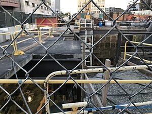 Исторический Бродвей station under construction.jpg 