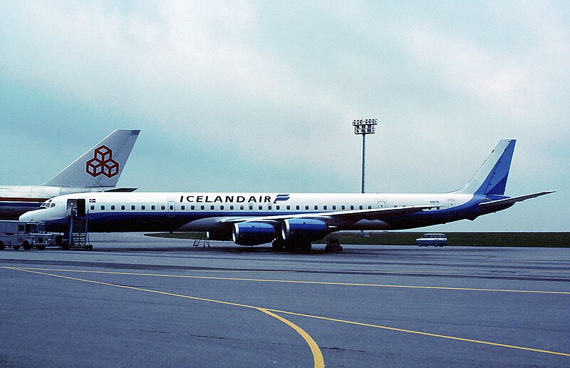 File:Icelandair DC-8-71.jpg