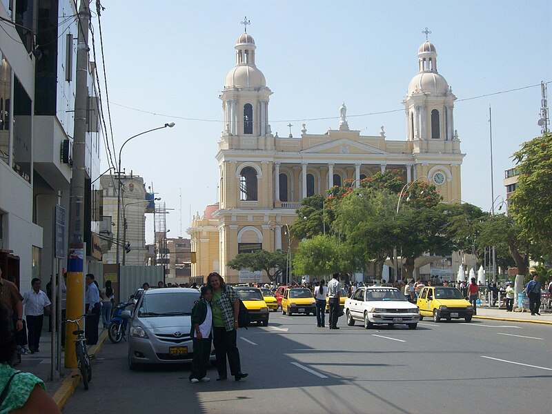 File:Iglesia de Chiclao Perú.JPG