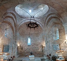 Inside Alban church in Kish - panoramio.jpg