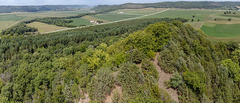 File:Iowa cross on hill-4.jpg