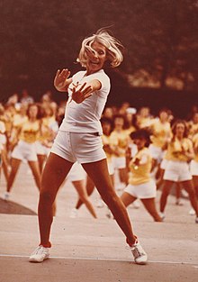 Step aerobics - Wikipedia