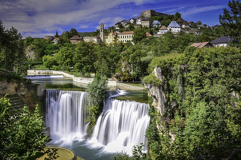 File:Jajce vodopad.jpg