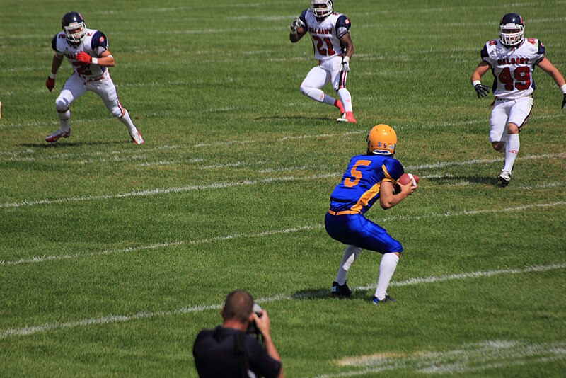 File:Jared Andreychuk Wide Receiver Hilltops Catch.jpg