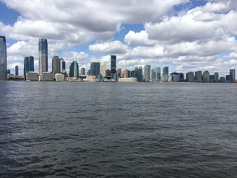 File:Jersey City Skyline April 2022 013.jpg