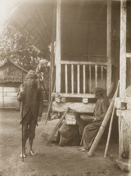 File:KITLV - 158783 - Kurkdjian - Sourabaia-Java - Priest (Walian) and a woman in a village in the Minahasa - circa 1900.tiff