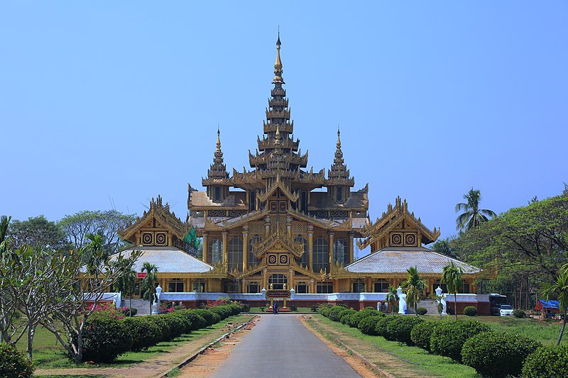 File:Kanbawzathadi Palace - Bago, Myanmar 20130219-01.jpg