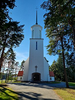 Koskis kyrka på sommaren 2022